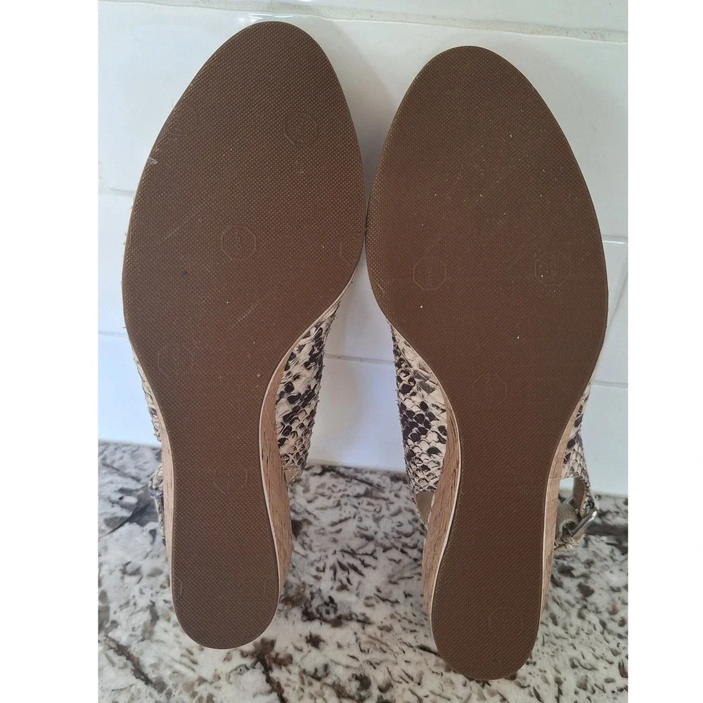 Stuart Weitzman Women's snake print Leather Slingback Wedge Sandals Buckle 6.5 M - Picture 10 of 12